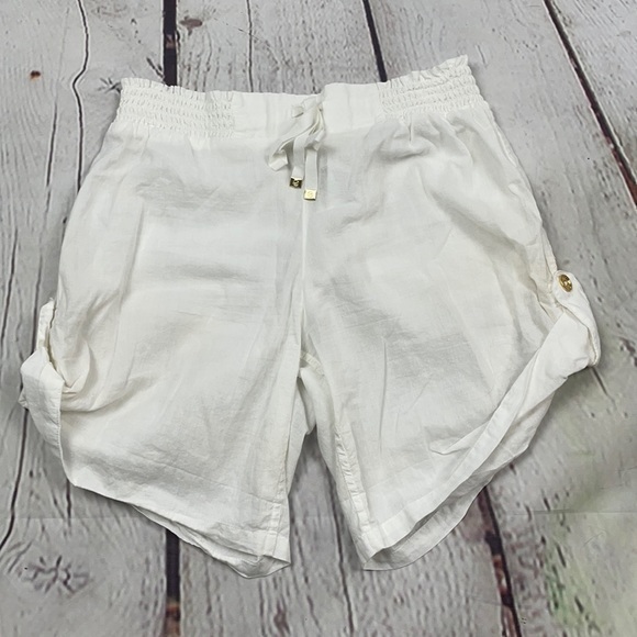 UEC White Micheal Kors cotton shorts small - Picture 1 of 10